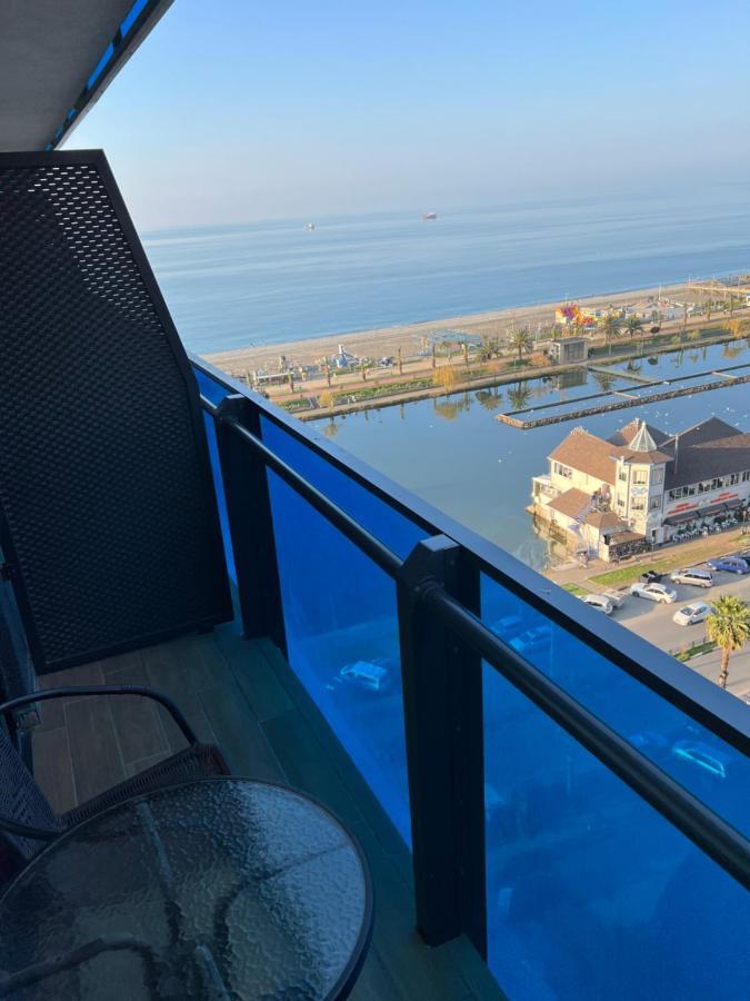 Orbi City Suite Batumi Exteriör bild