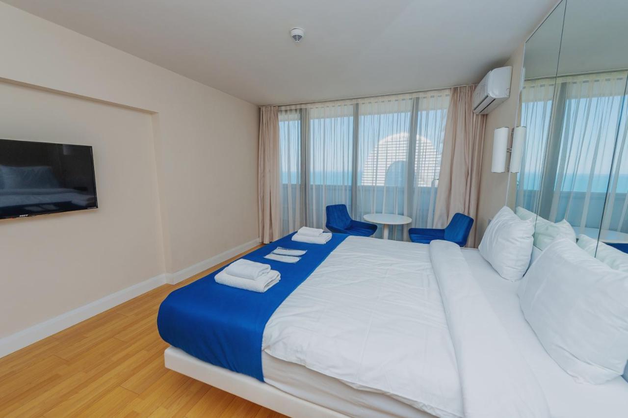 Orbi City Suite Batumi Exteriör bild