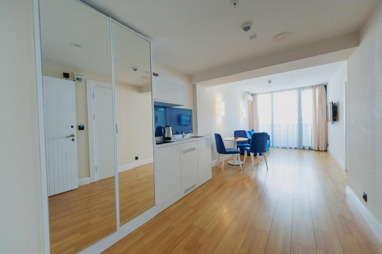 Orbi City Suite Batumi Exteriör bild