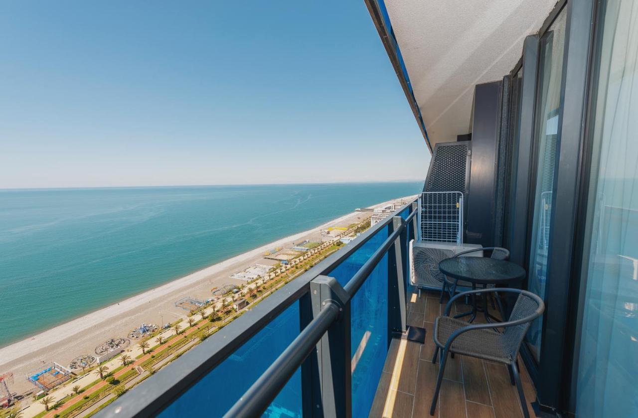 Orbi City Suite Batumi Exteriör bild