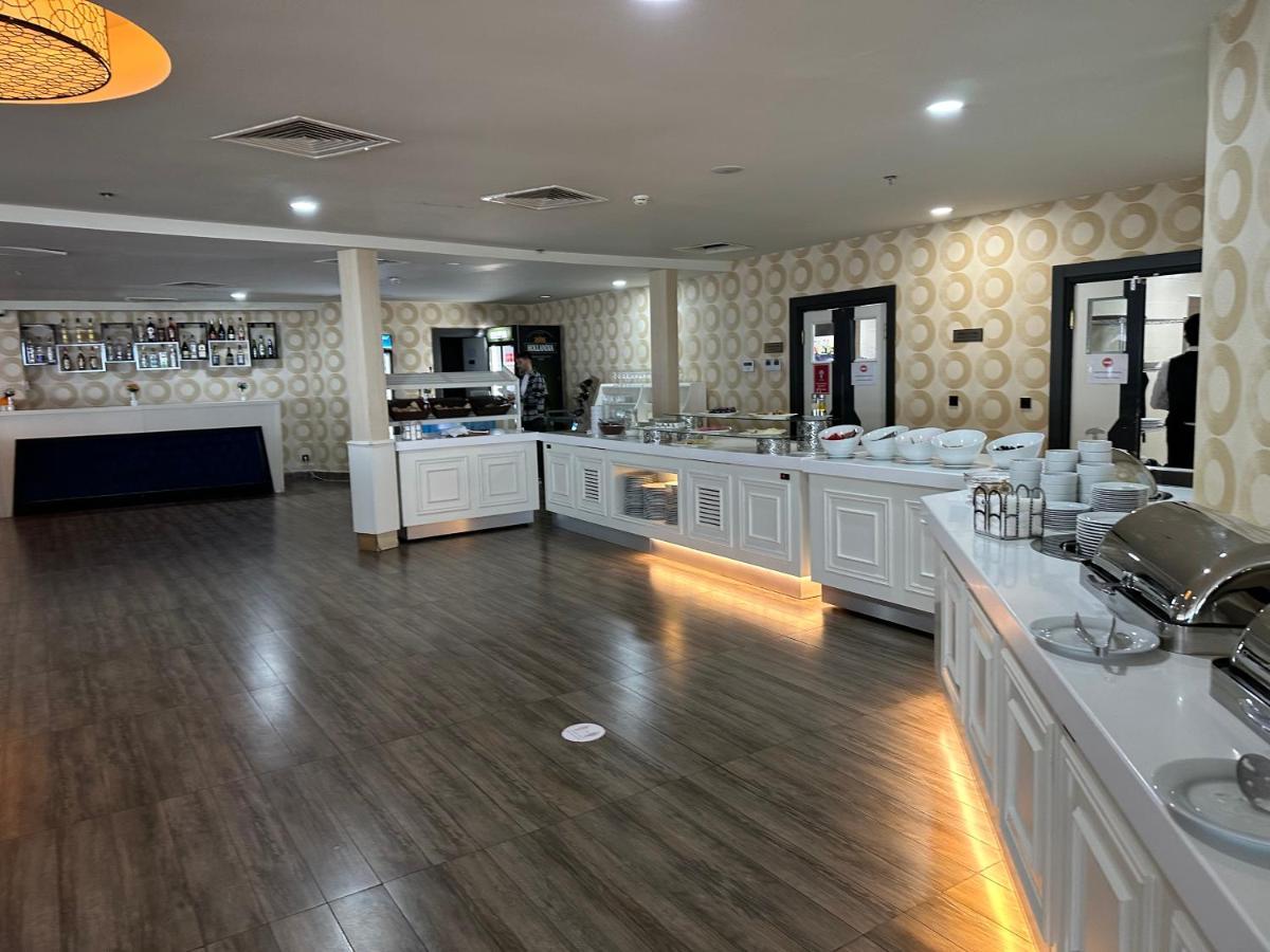 Orbi City Suite Batumi Exteriör bild