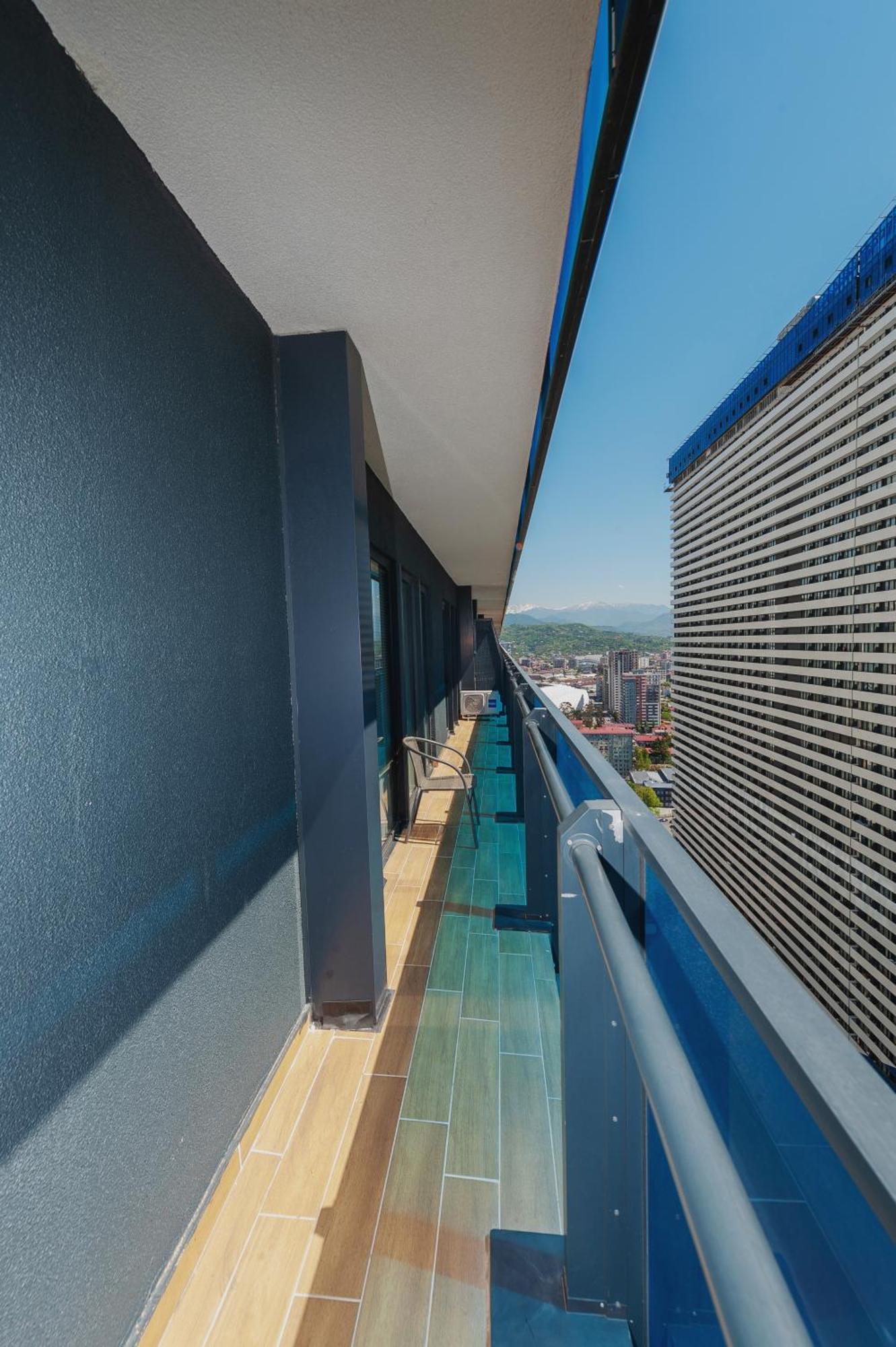 Orbi City Suite Batumi Exteriör bild