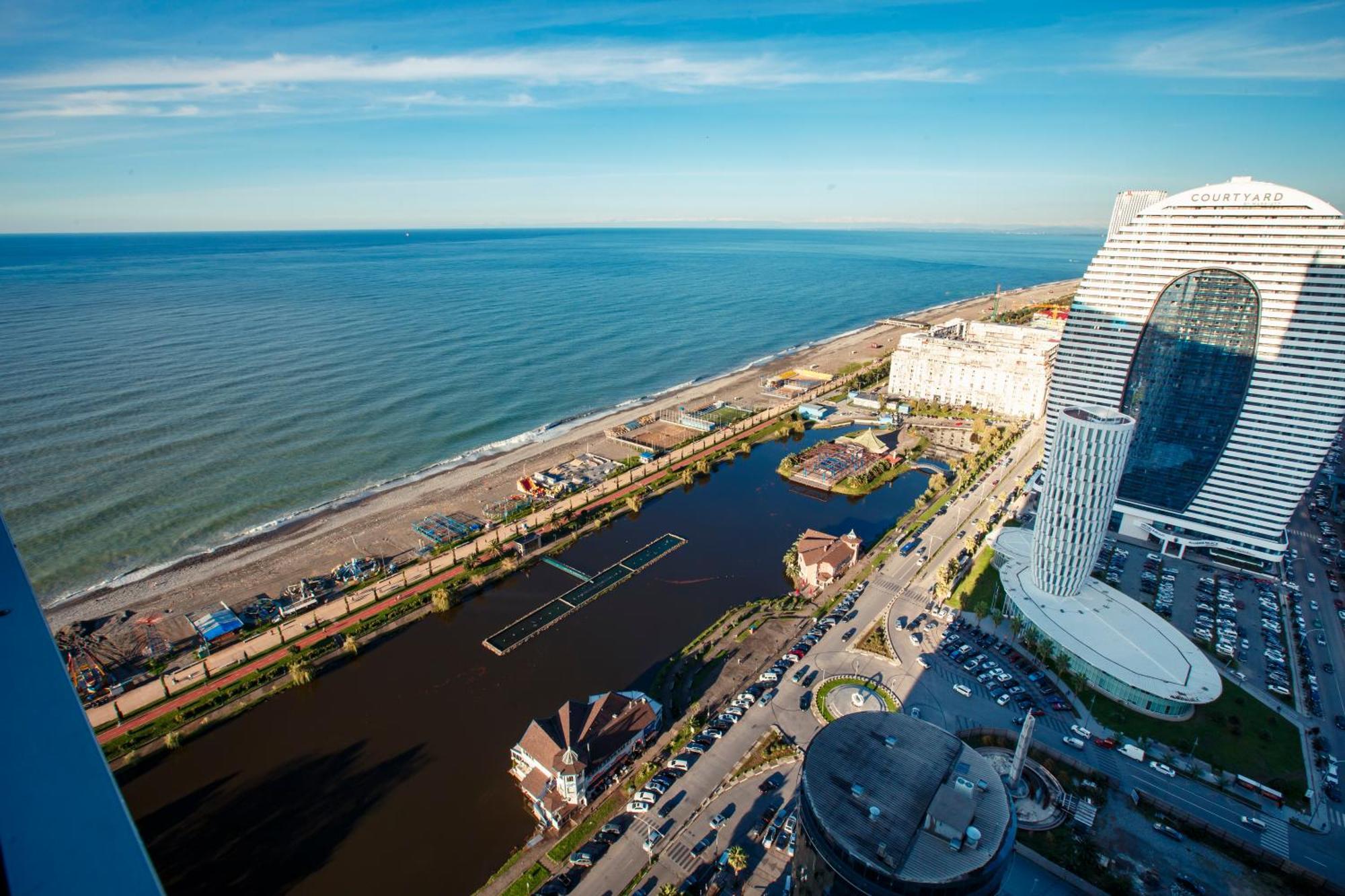 Orbi City Suite Batumi Exteriör bild